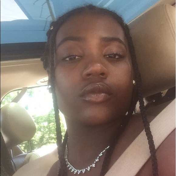 Meet your Posher, Paris - Picture 1 of 1